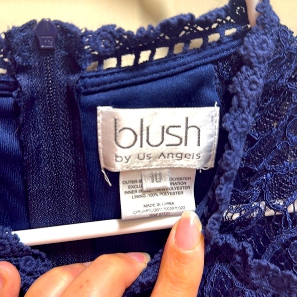 Blush by US Angels Navy Blue Lace Sleeveless Formal Dress size 10 - Picture 3 of 7